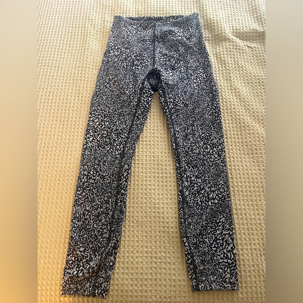 Lululemon leggings! The colors are black and white